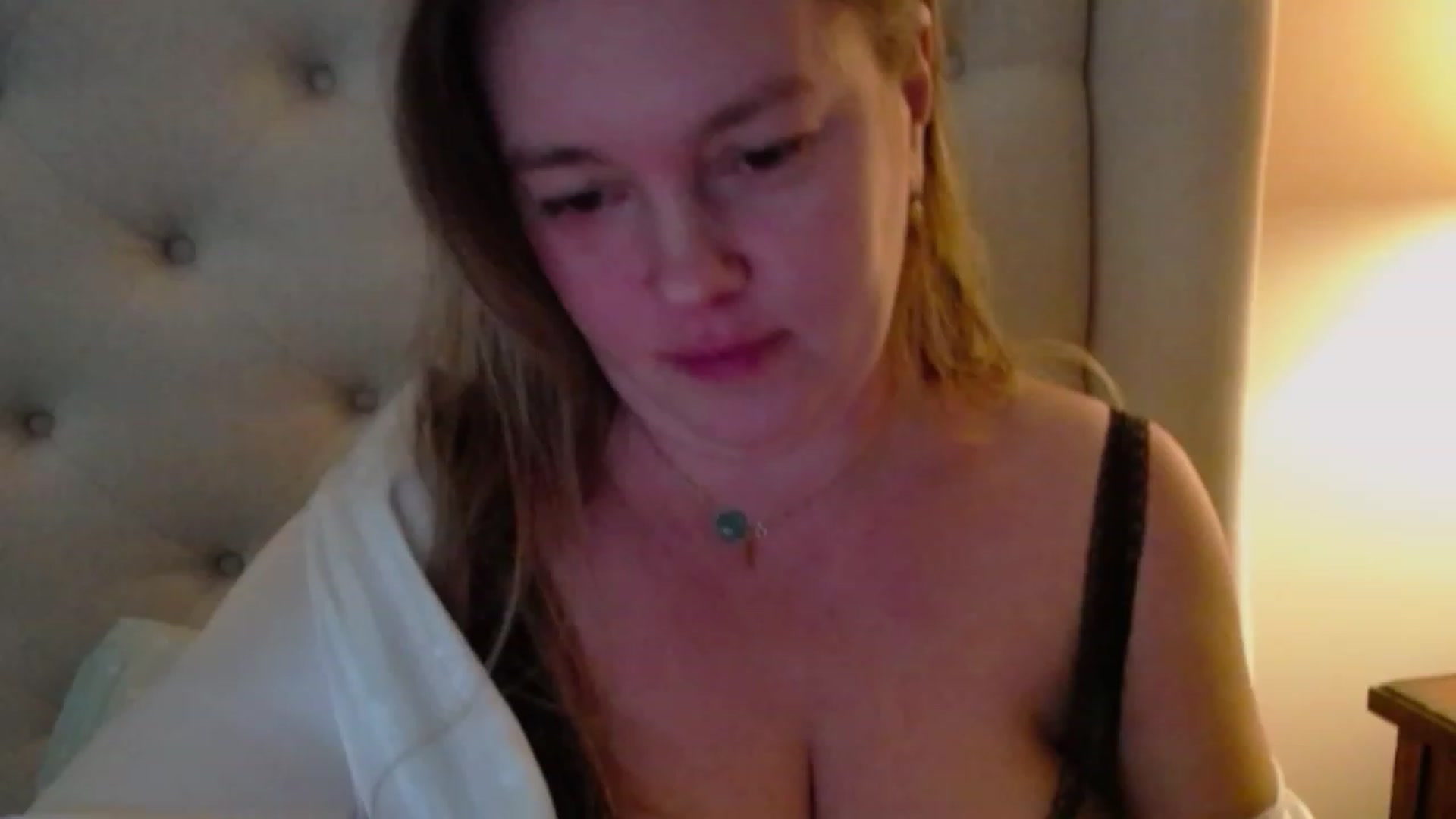 Gallery image thumbnail from J0llye's myfreecams stream on, 12/13/2023, 17:48 image 2 of 20