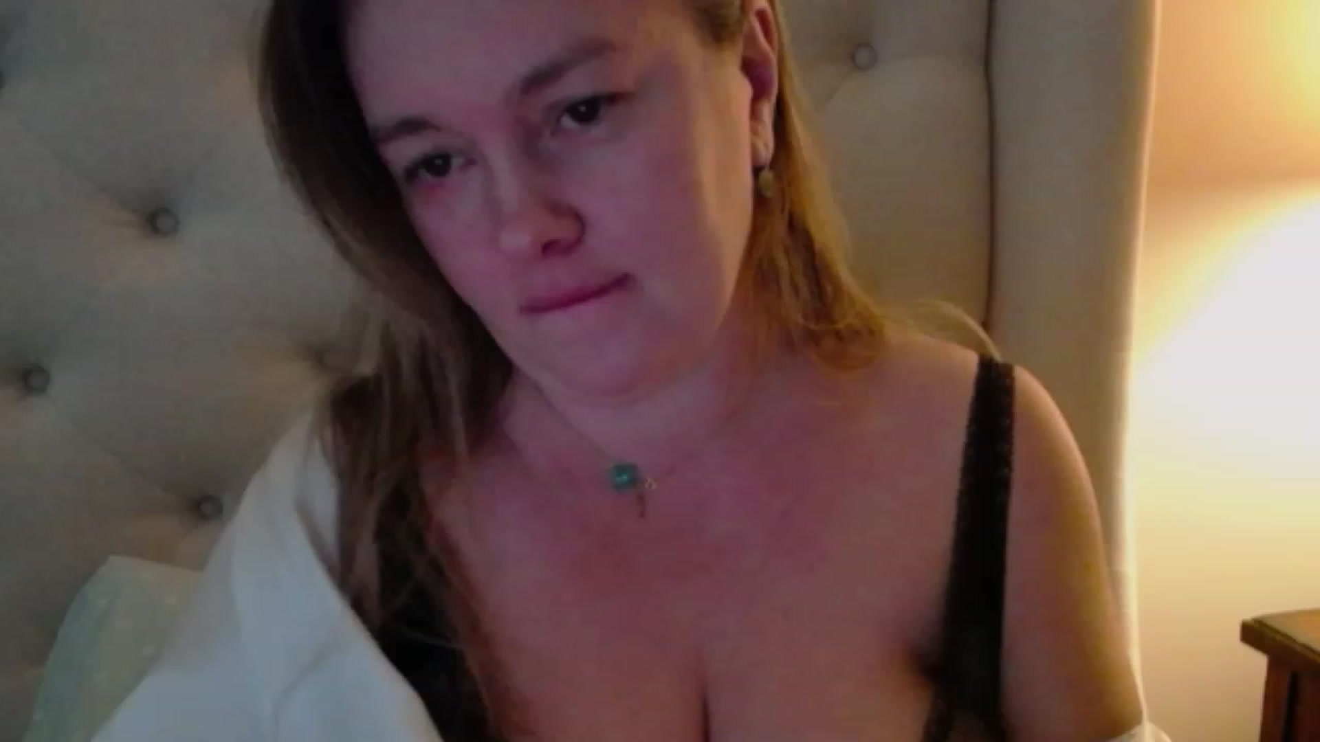 Gallery image thumbnail from J0llye's myfreecams stream on, 12/13/2023, 17:48 image 3 of 20