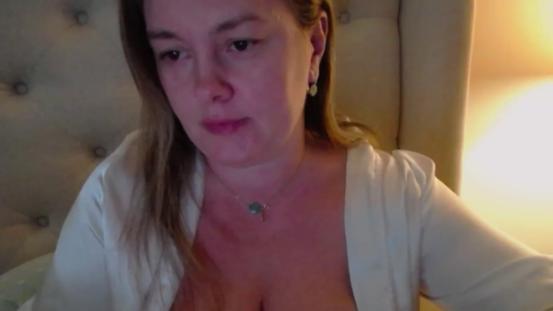 Gallery image thumbnail from J0llye's myfreecams stream on, 12/14/2023, 20:45 image 16 of 20