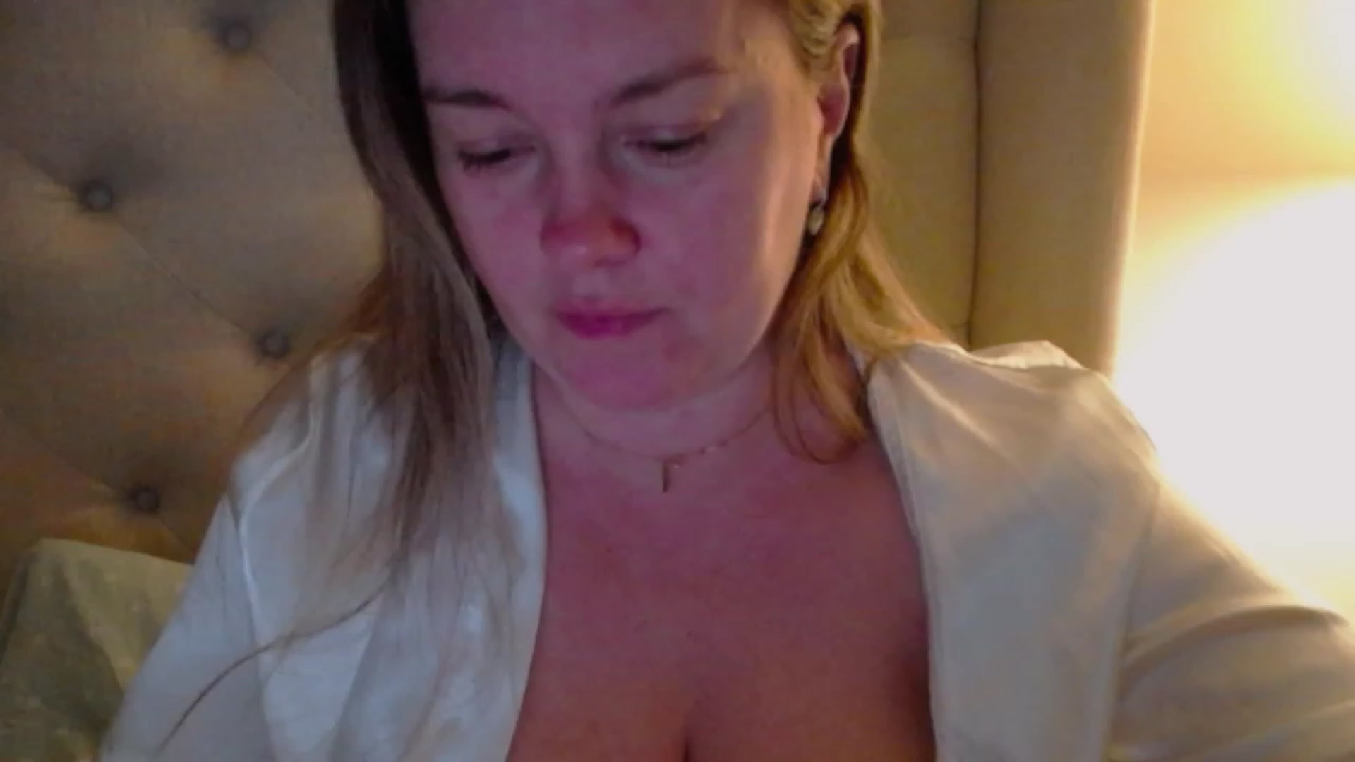 Gallery image thumbnail from J0llye's myfreecams stream on, 12/15/2023, 04:25 image 3 of 20