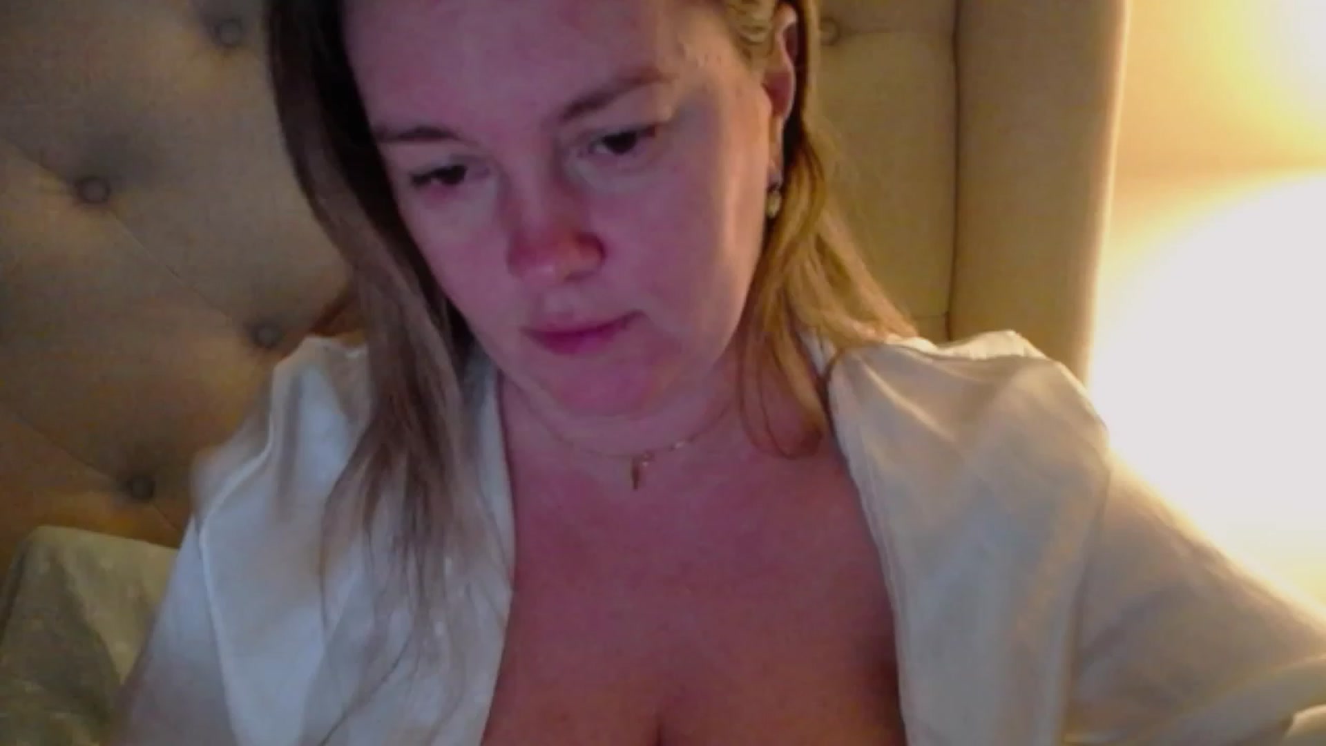 Gallery image thumbnail from J0llye's myfreecams stream on, 12/15/2023, 04:25 image 6 of 20