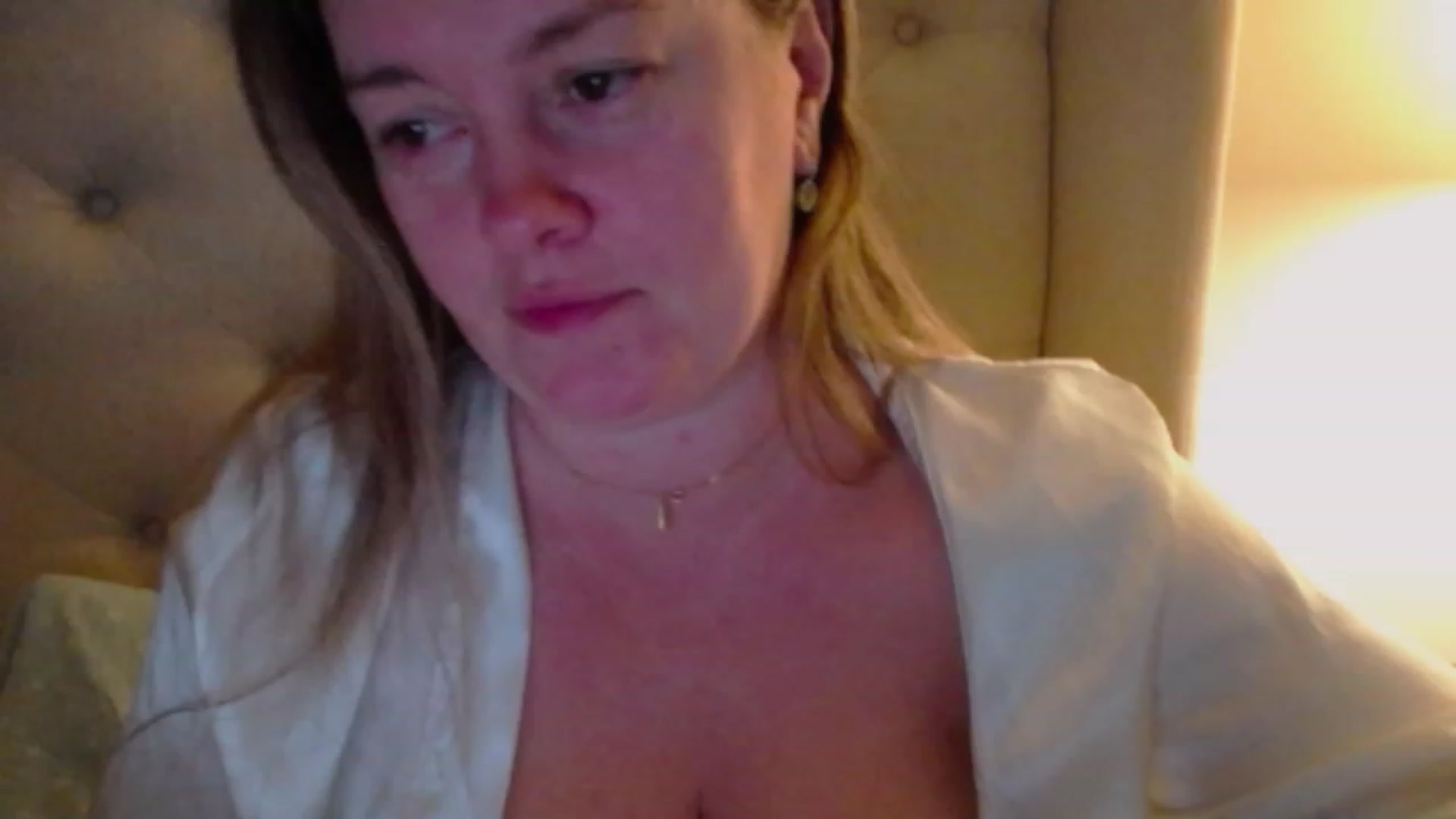 Gallery image thumbnail from J0llye's myfreecams stream on, 12/15/2023, 04:25 image 1 of 20