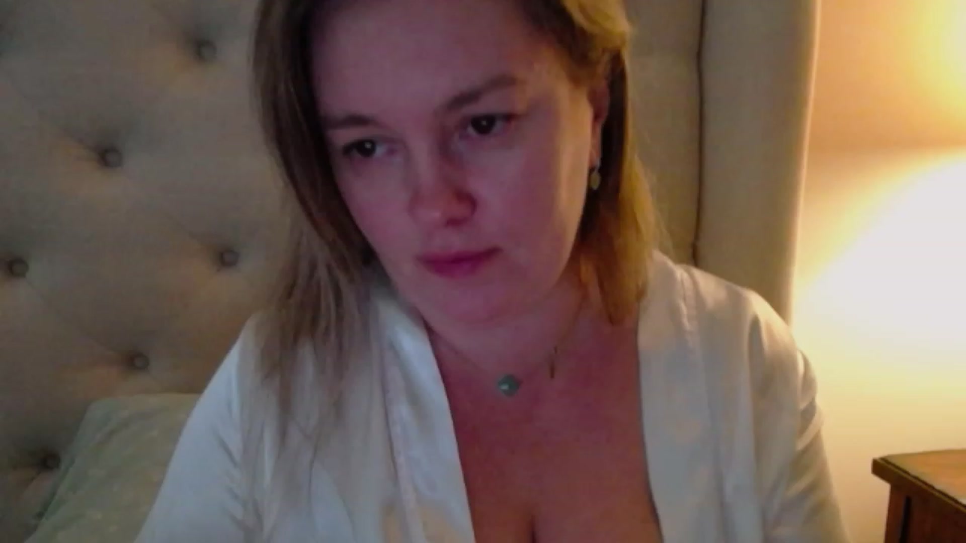 Gallery image thumbnail from J0llye's myfreecams stream on, 12/15/2023, 20:20 image 17 of 20