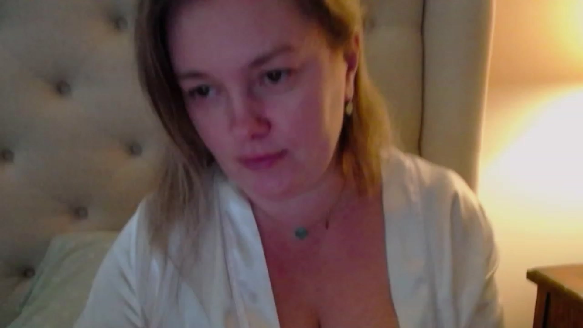 Gallery image thumbnail from J0llye's myfreecams stream on, 12/15/2023, 20:20 image 19 of 20
