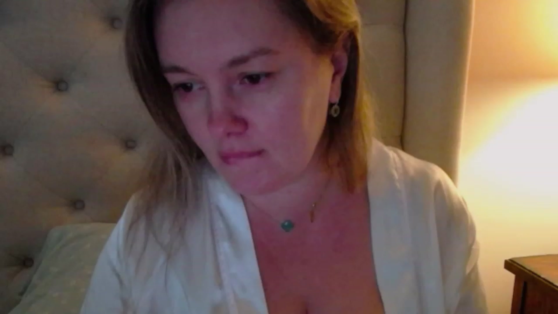 Gallery image thumbnail from J0llye's myfreecams stream on, 12/15/2023, 20:20 image 14 of 20