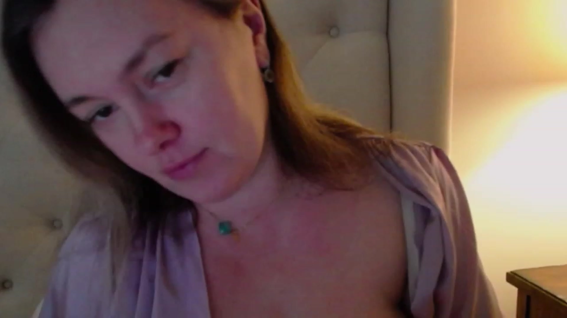 Gallery image thumbnail from J0llye's myfreecams stream on, 12/19/2023, 17:32 image 13 of 20