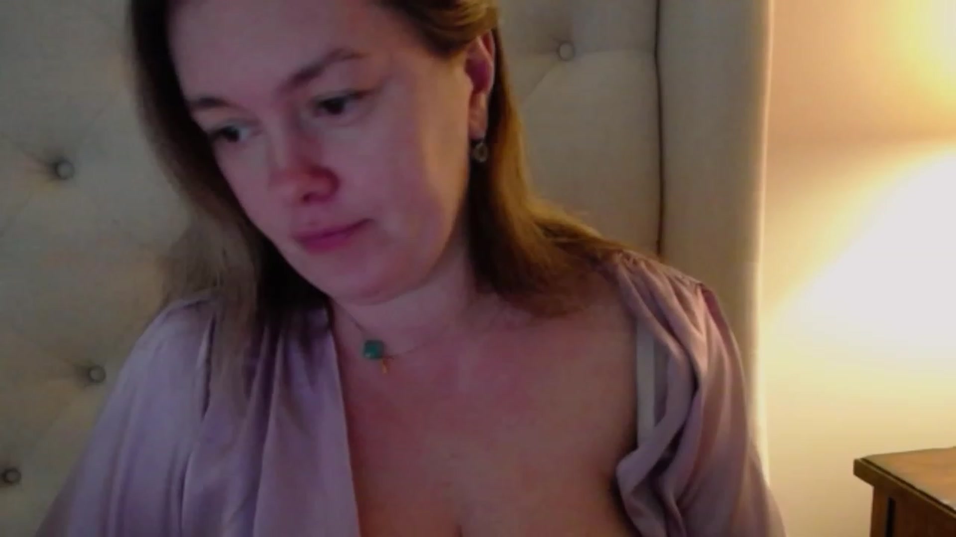 Gallery image thumbnail from J0llye's myfreecams stream on, 12/19/2023, 17:32 image 10 of 20