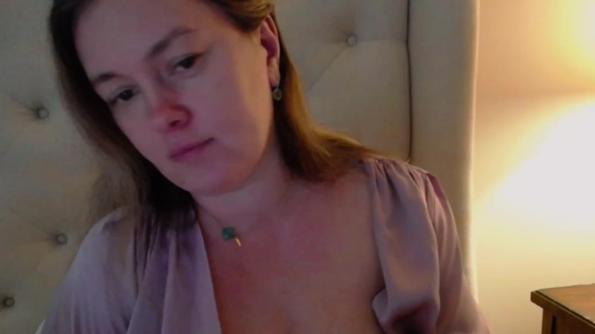 Gallery image thumbnail from J0llye's myfreecams stream on, 12/19/2023, 17:32 image 1 of 20