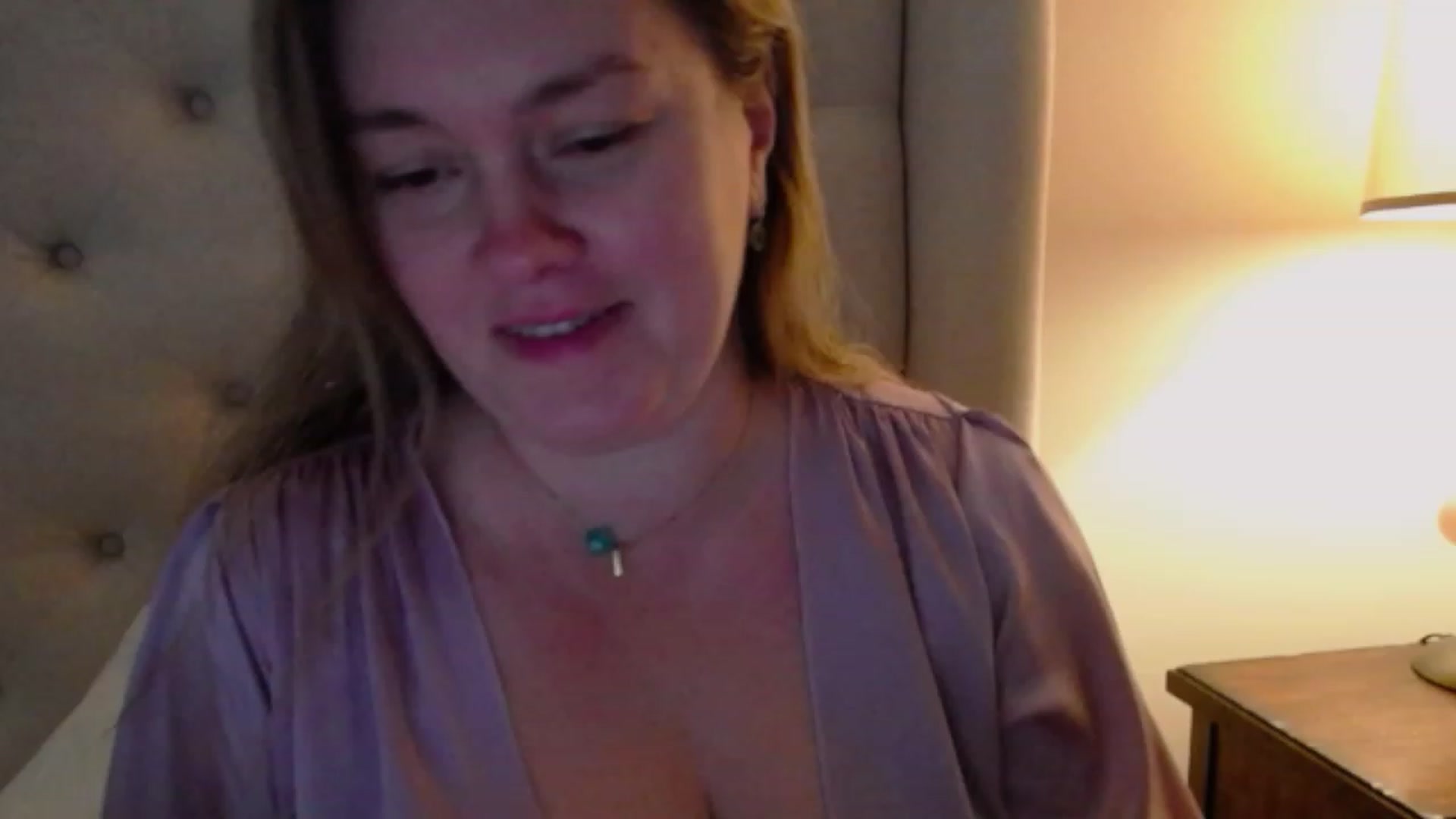 Gallery image thumbnail from J0llye's myfreecams stream on, 12/19/2023, 20:43 image 1 of 20