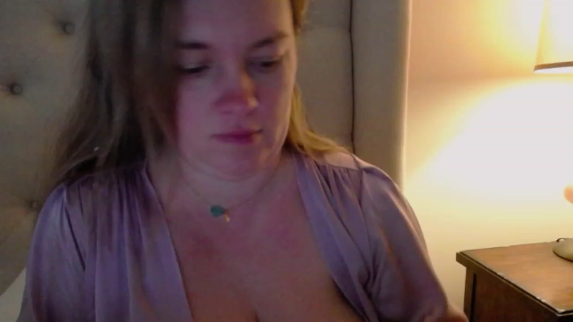 Gallery image thumbnail from J0llye's myfreecams stream on, 12/19/2023, 20:43 image 4 of 20