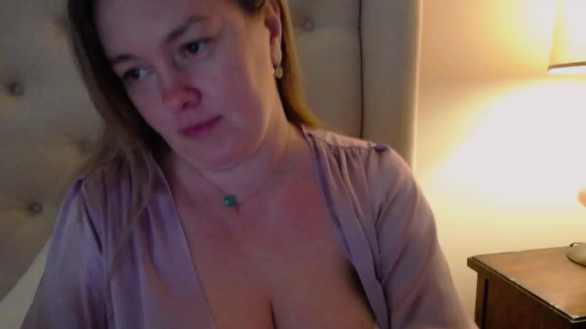 Gallery image thumbnail from J0llye's myfreecams stream on, 12/19/2023, 20:43 image 5 of 20