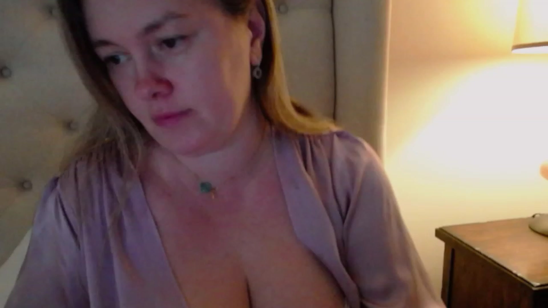 Gallery image thumbnail from J0llye's myfreecams stream on, 12/19/2023, 20:43 image 9 of 20
