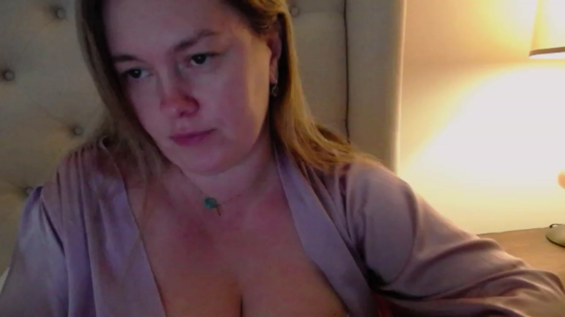 Gallery image thumbnail from J0llye's myfreecams stream on, 12/19/2023, 20:43 image 12 of 20