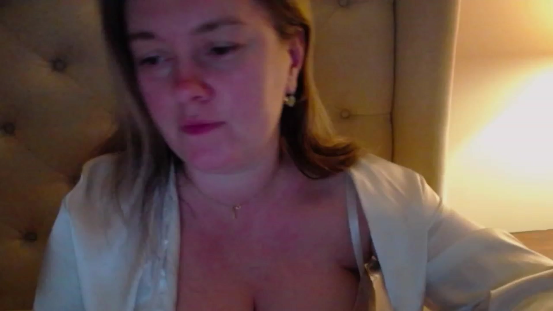Gallery image thumbnail from J0llye's myfreecams stream on, 12/21/2023, 05:08 image 3 of 20