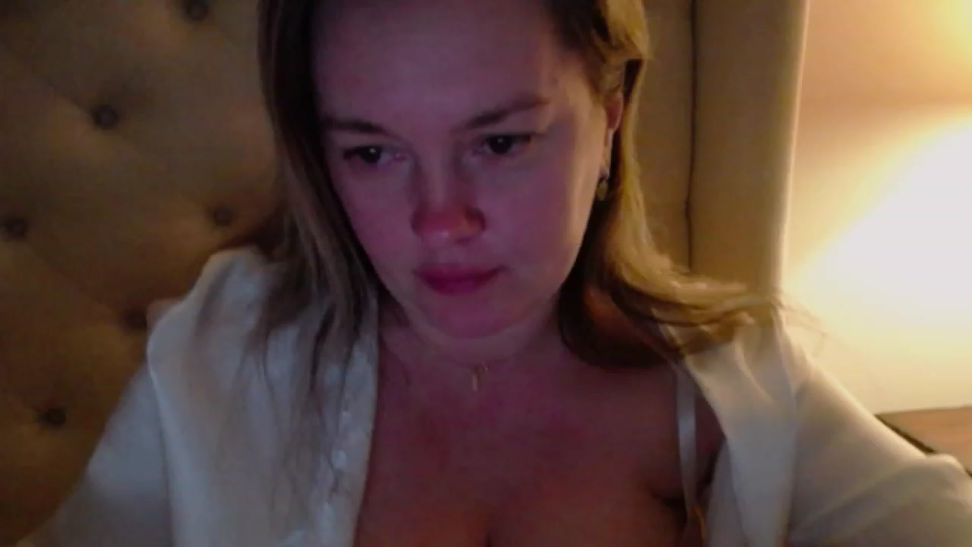 Gallery image thumbnail from J0llye's myfreecams stream on, 12/21/2023, 05:08 image 5 of 20