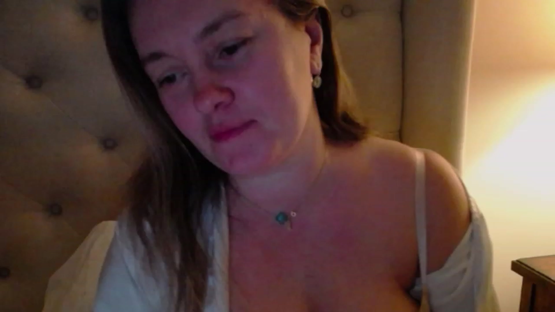 Gallery image thumbnail from J0llye's myfreecams stream on, 12/21/2023, 05:08 image 12 of 20