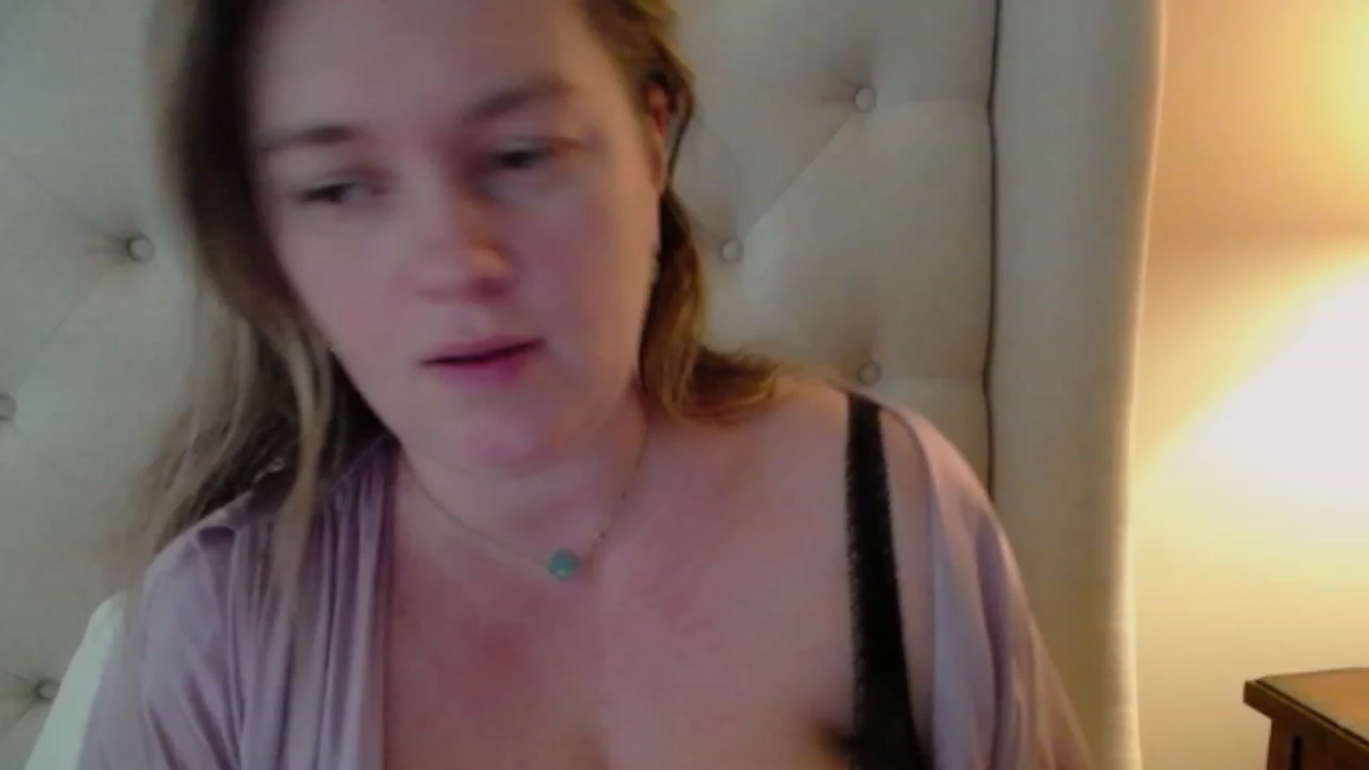 Gallery image thumbnail from J0llye's myfreecams stream on, 12/21/2023, 17:29 image 1 of 20