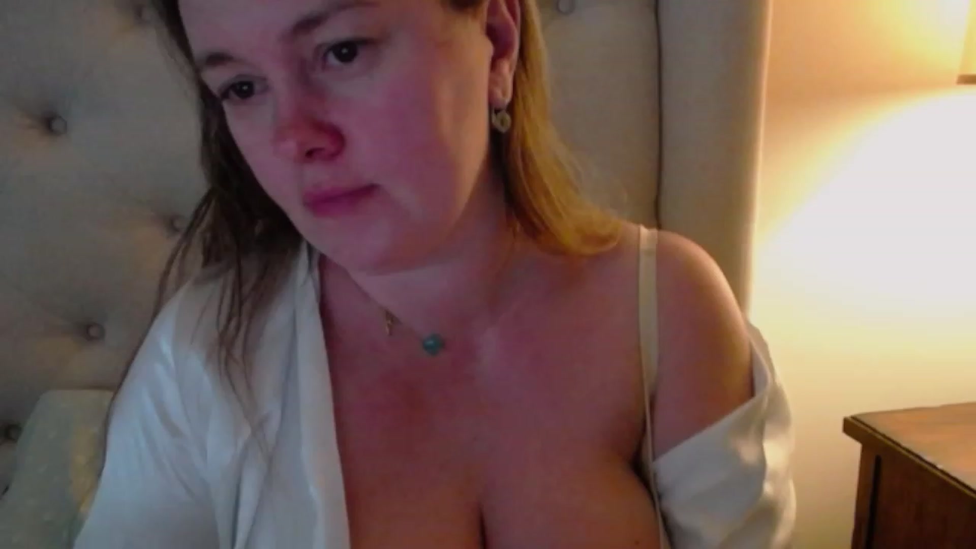 Gallery image thumbnail from J0llye's myfreecams stream on, 12/30/2023, 21:10 image 20 of 20