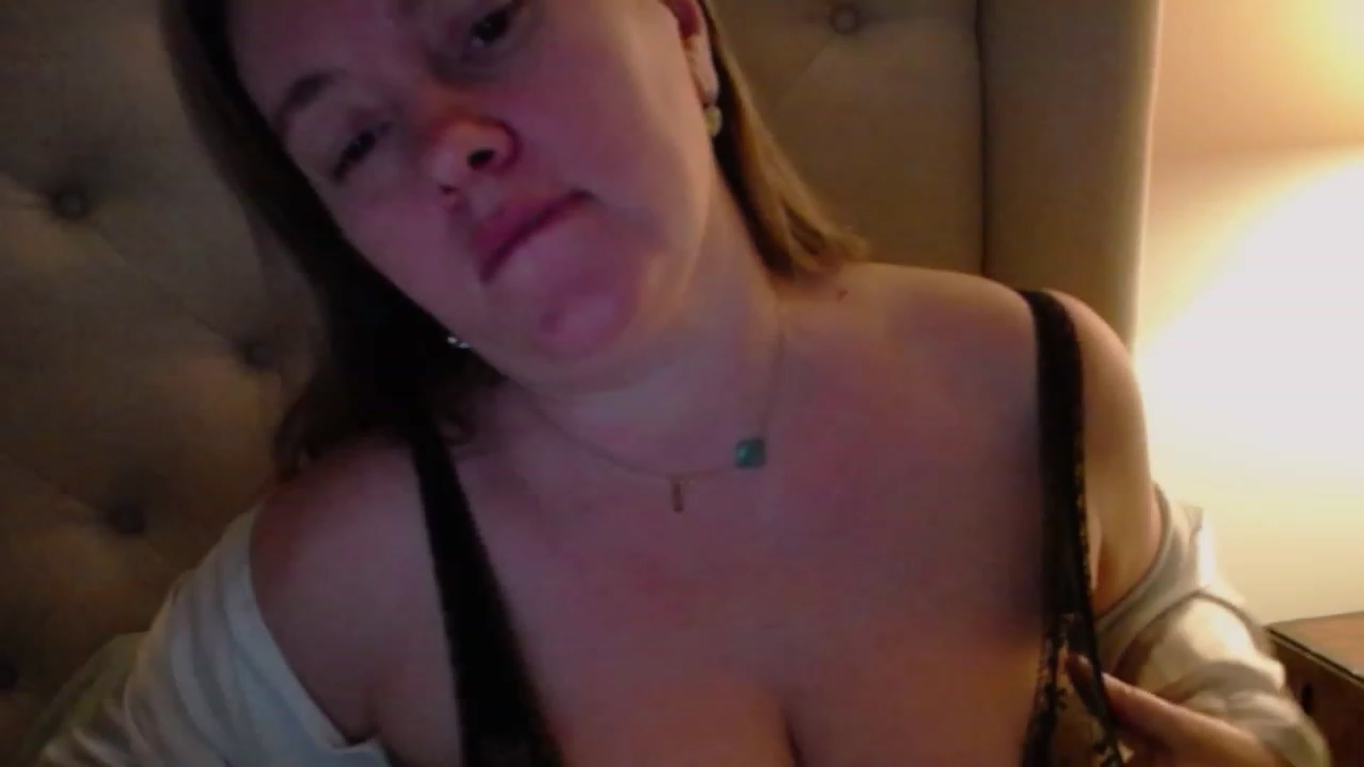 Gallery image thumbnail from J0llye's myfreecams stream on, 12/31/2023, 05:35 image 2 of 20