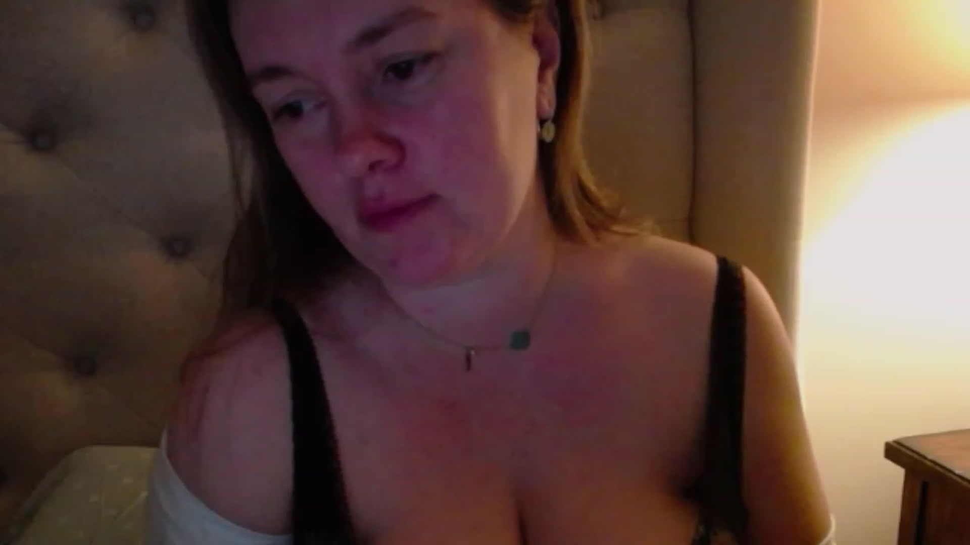 Gallery image thumbnail from J0llye's myfreecams stream on, 12/31/2023, 05:35 image 5 of 20