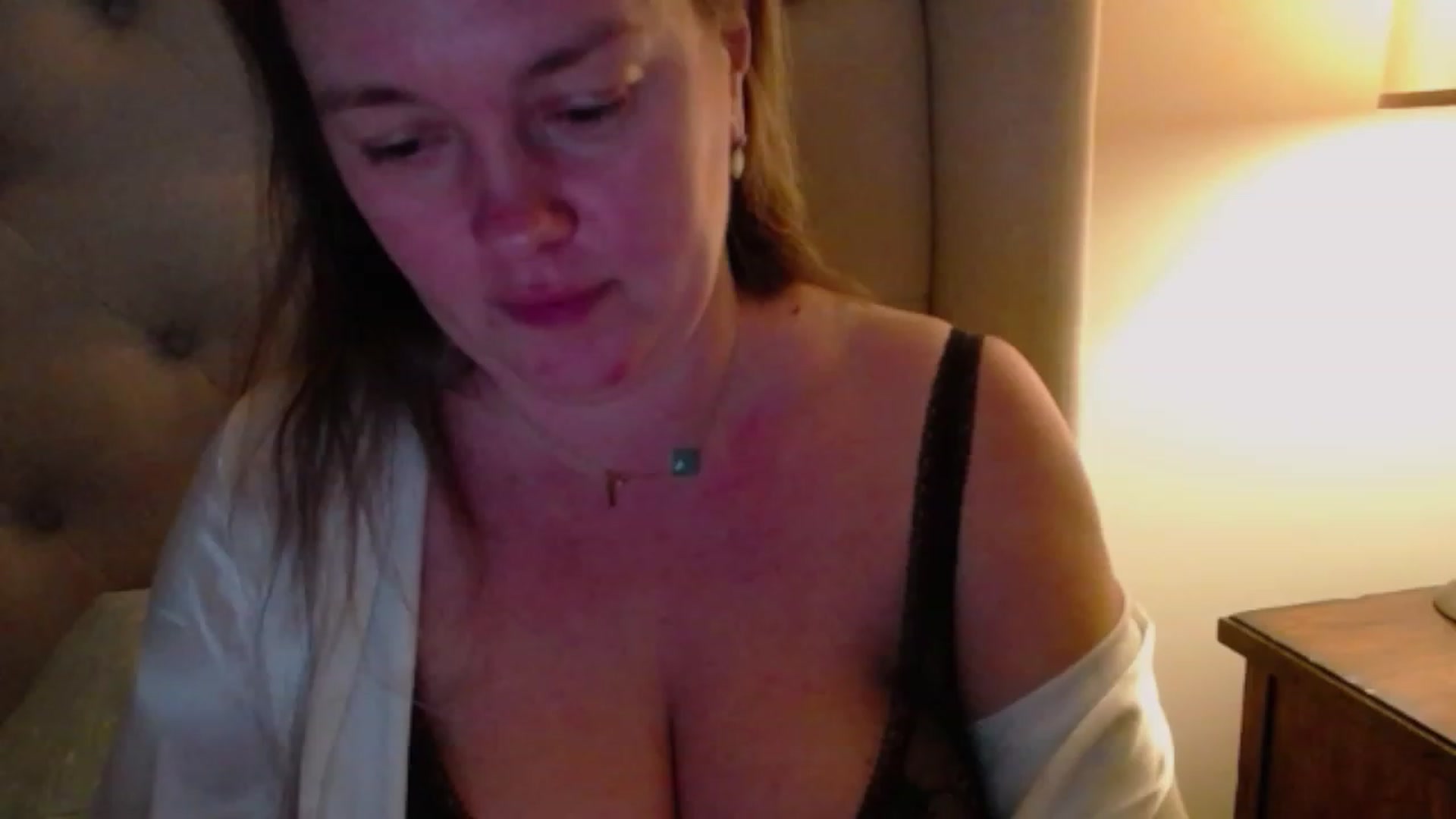 Gallery image thumbnail from J0llye's myfreecams stream on, 01/03/2024, 04:42 image 6 of 20