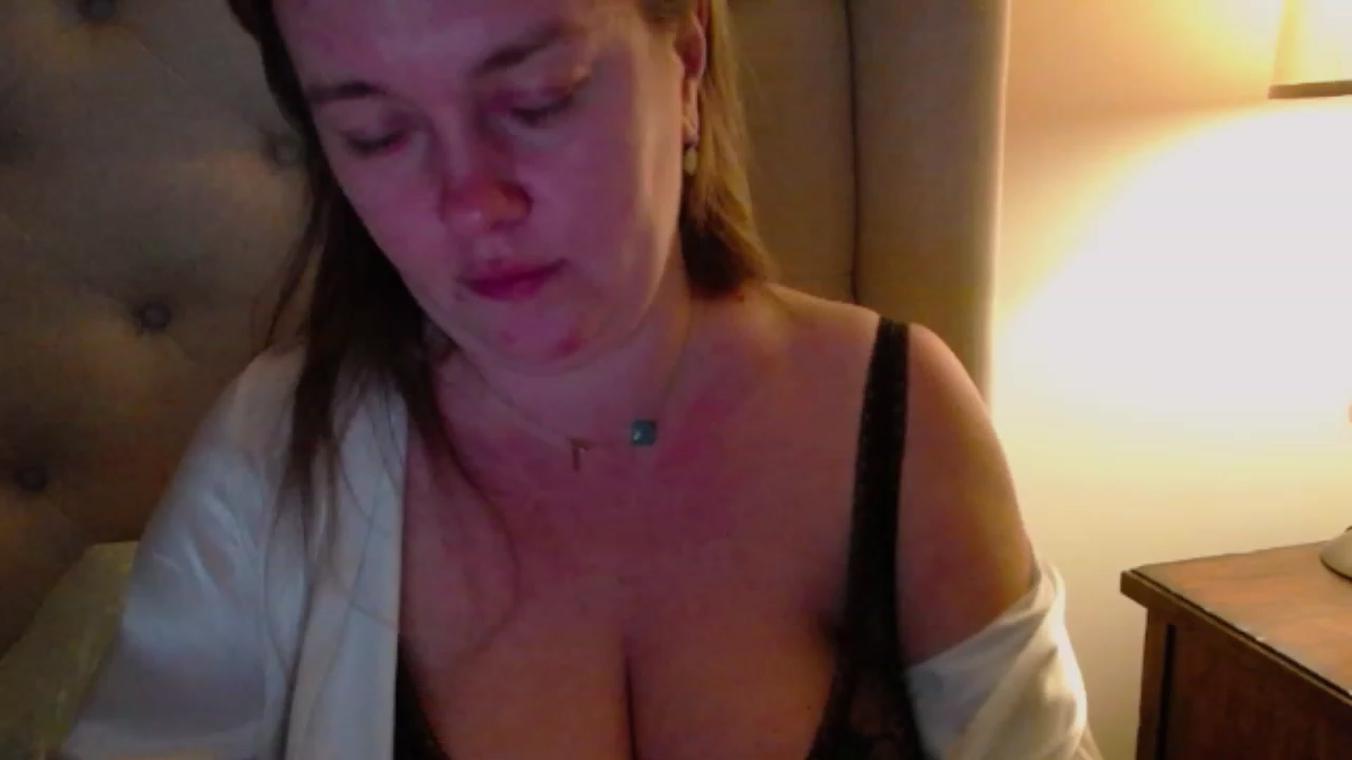 Gallery image thumbnail from J0llye's myfreecams stream on, 01/03/2024, 04:42 image 18 of 20