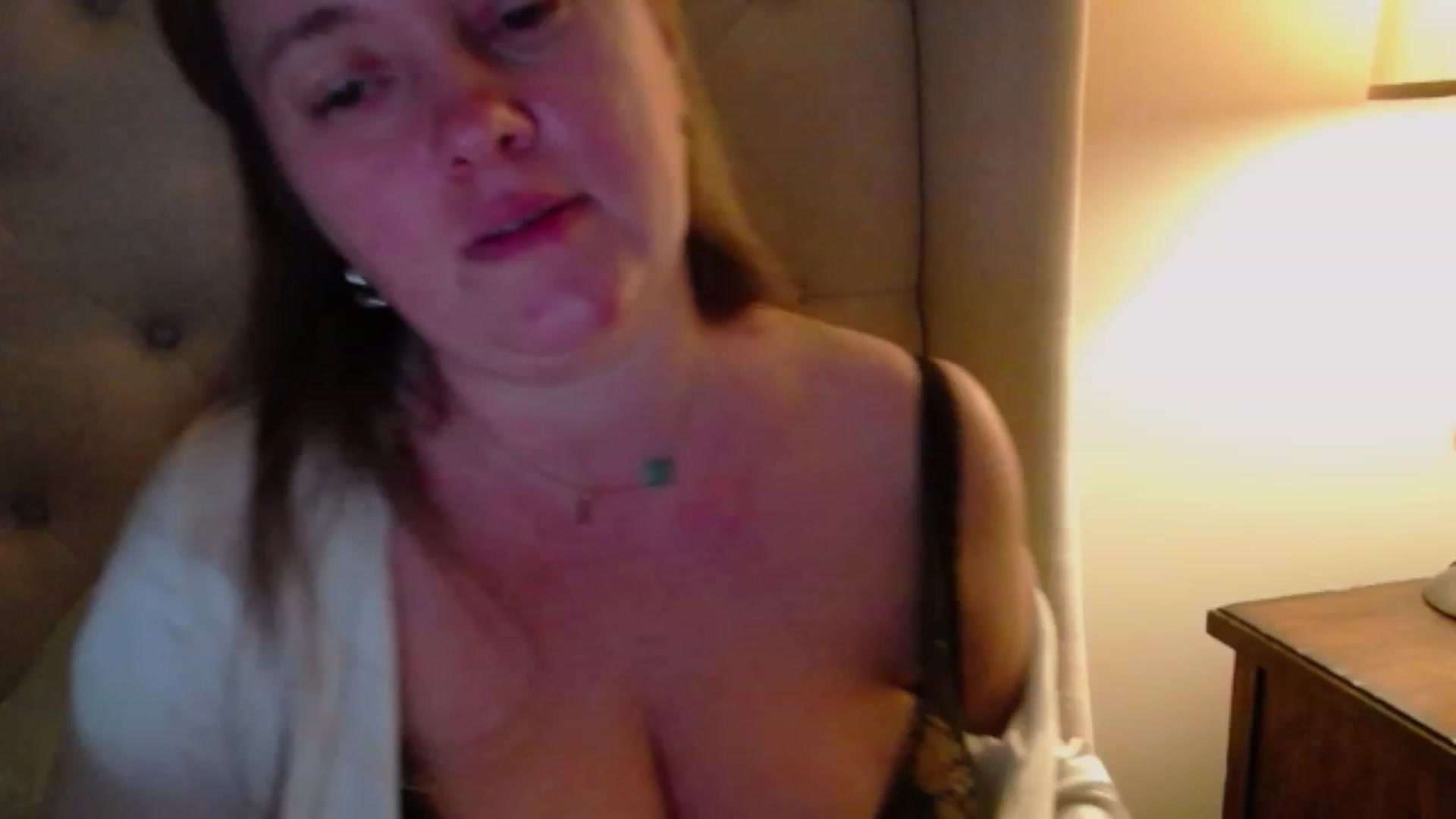 Gallery image thumbnail from J0llye's myfreecams stream on, 01/03/2024, 04:42 image 17 of 20