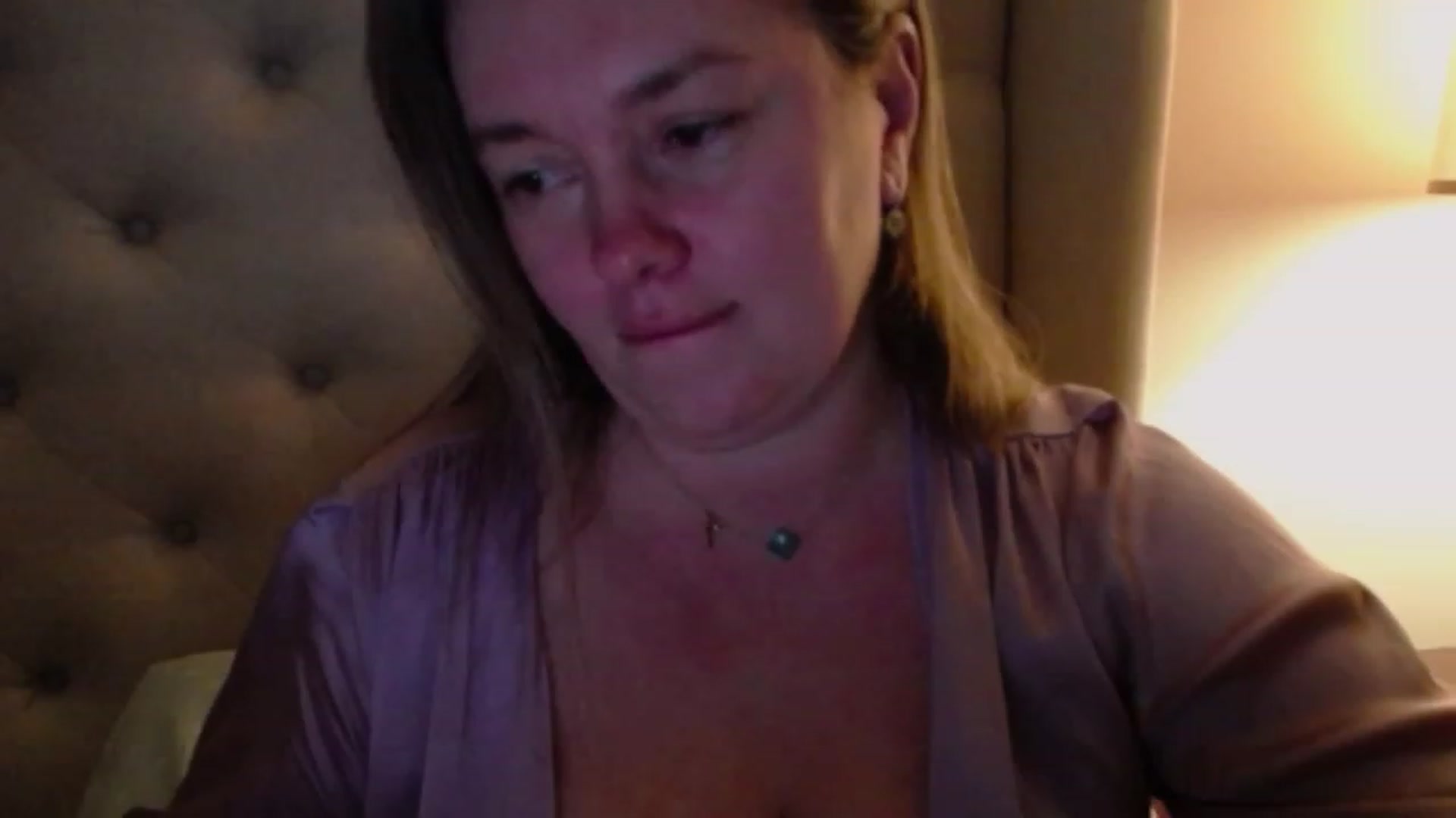 Gallery image thumbnail from J0llye's myfreecams stream on, 01/05/2024, 04:23 image 13 of 20