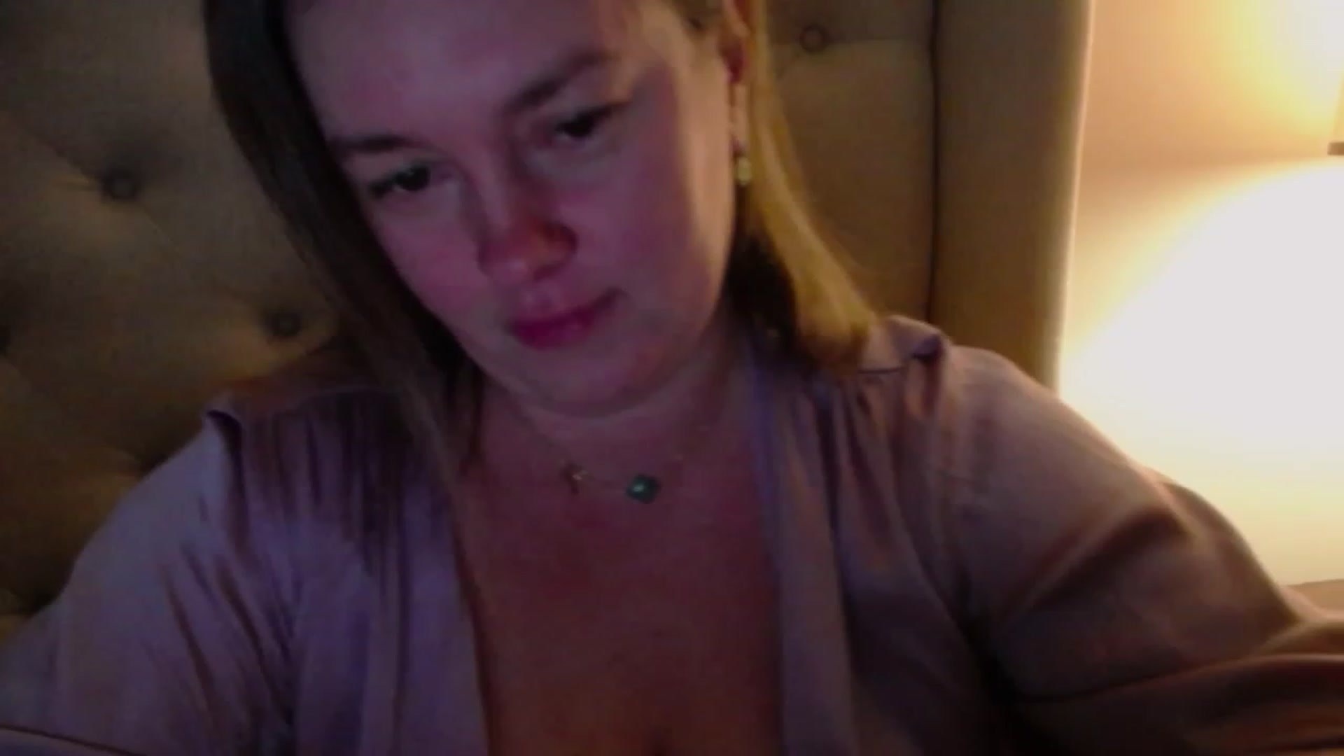 Gallery image thumbnail from J0llye's myfreecams stream on, 01/05/2024, 04:23 image 10 of 20