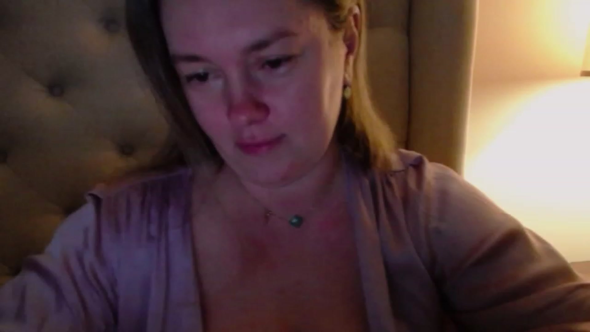 Gallery image thumbnail from J0llye's myfreecams stream on, 01/05/2024, 04:23 image 3 of 20