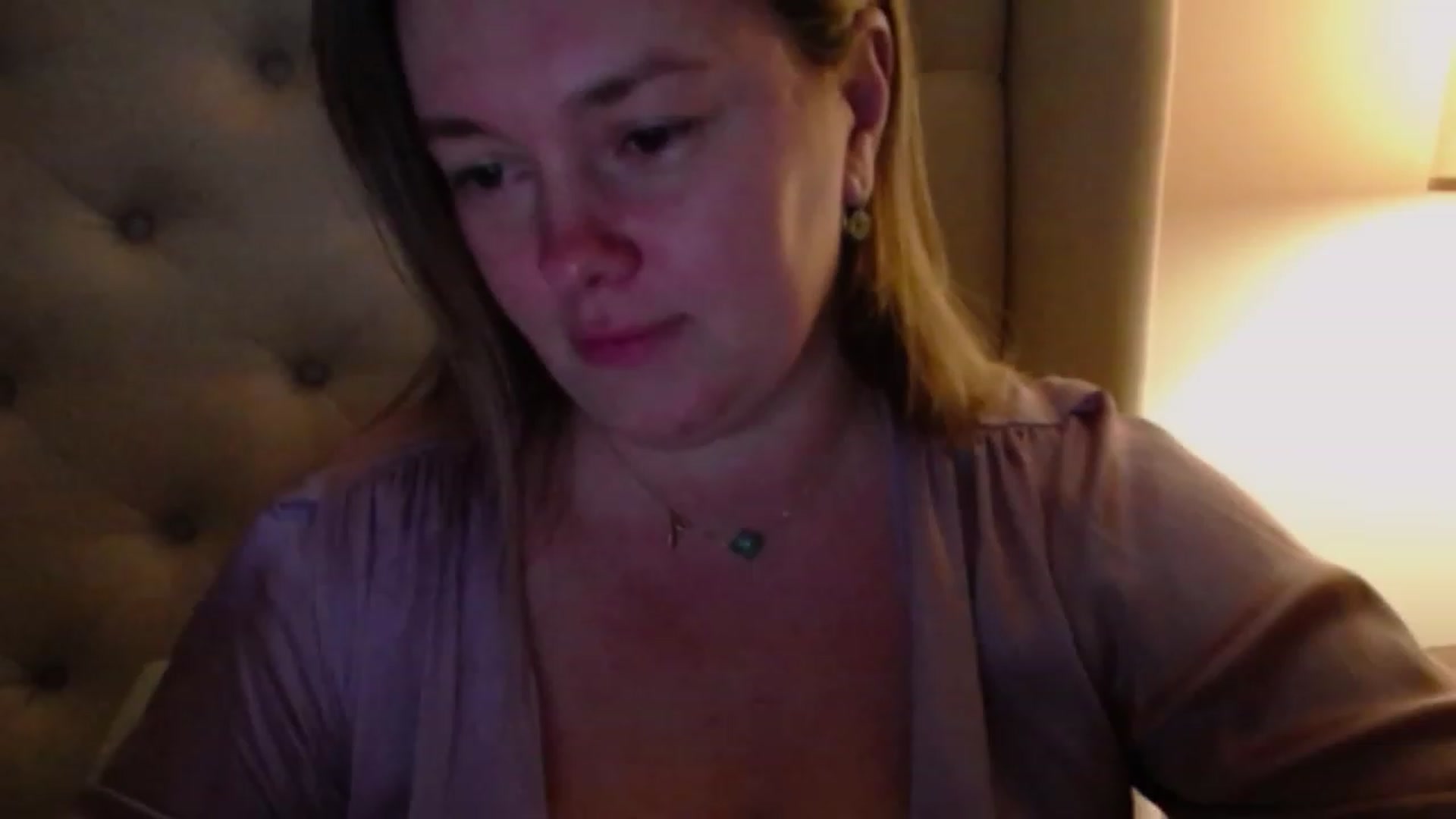 Gallery image thumbnail from J0llye's myfreecams stream on, 01/05/2024, 04:23 image 12 of 20