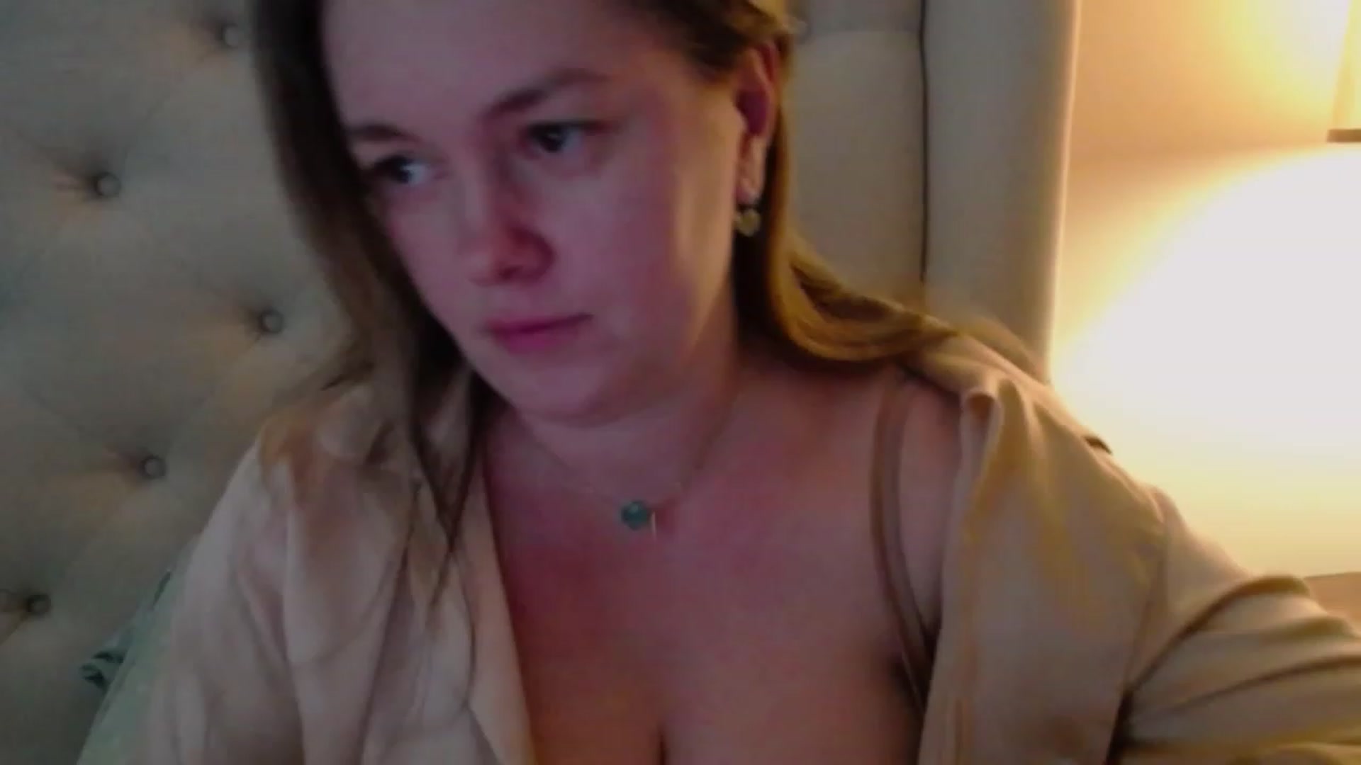 Gallery image thumbnail from J0llye's myfreecams stream on, 01/07/2024, 20:50 image 17 of 20