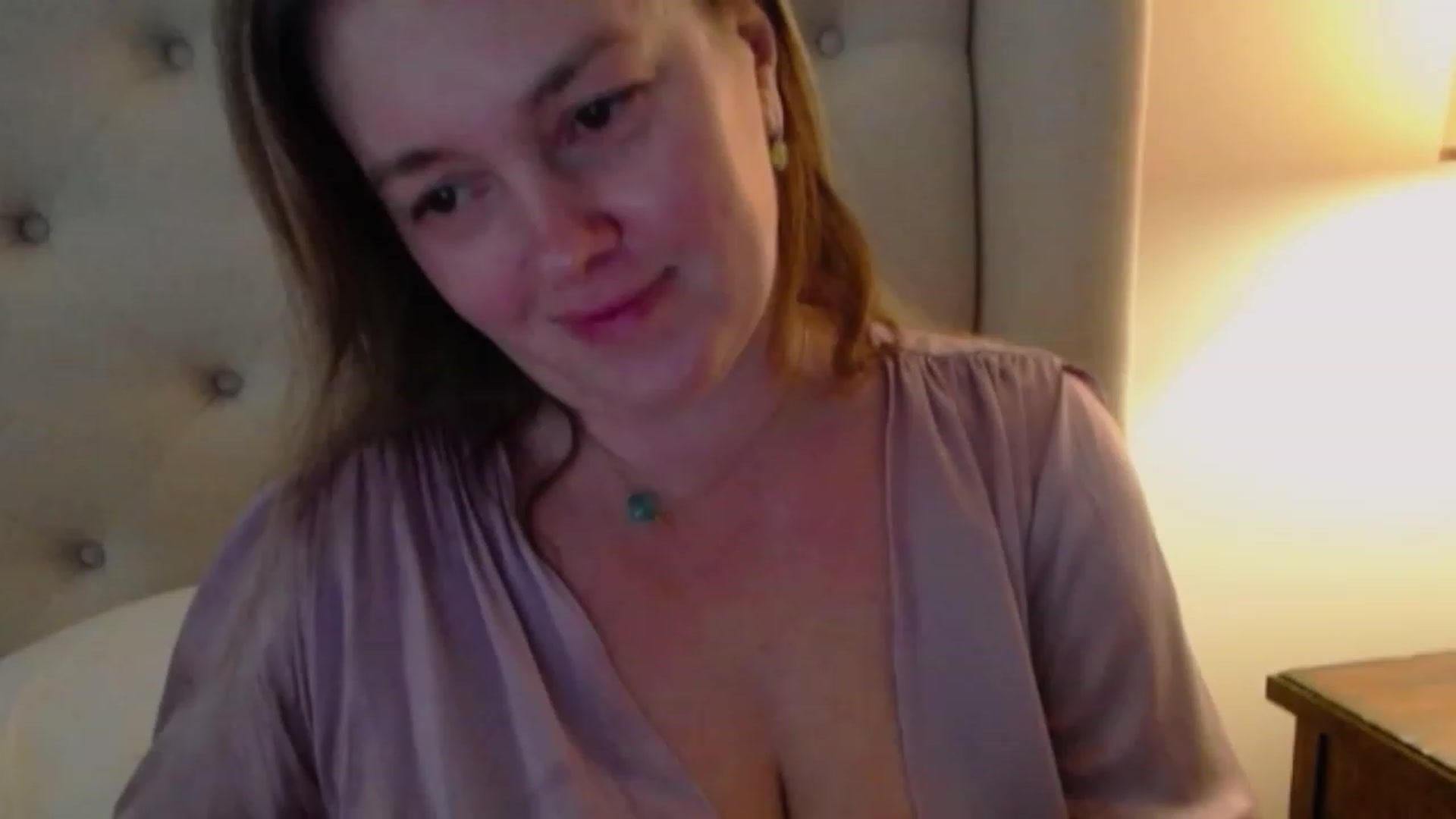 Gallery image thumbnail from J0llye's myfreecams stream on, 01/10/2024, 20:49 image 16 of 20