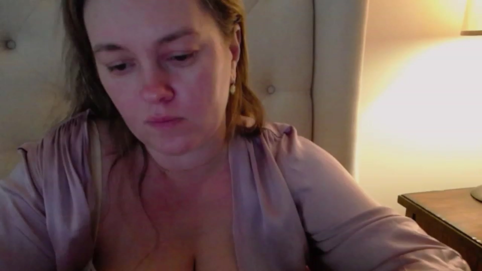 Gallery image thumbnail from J0llye's myfreecams stream on, 01/10/2024, 20:49 image 7 of 20