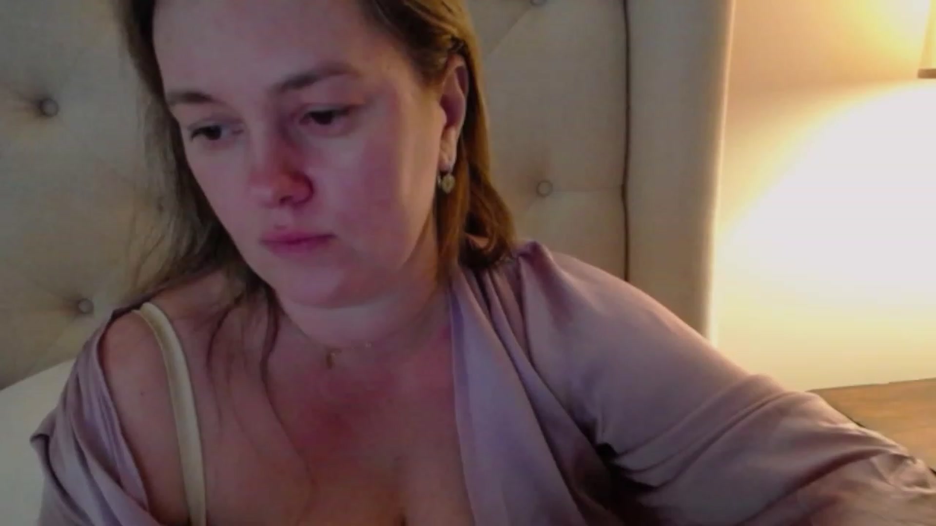 Gallery image thumbnail from J0llye's myfreecams stream on, 01/10/2024, 20:49 image 9 of 20