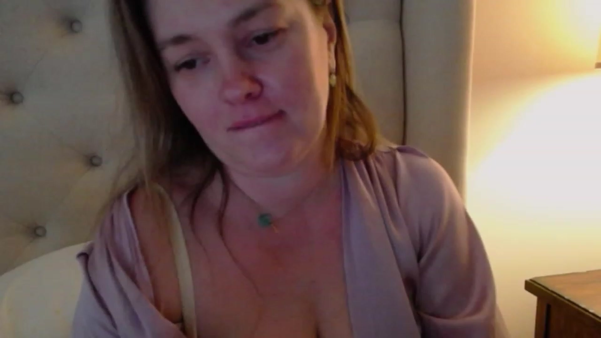 Gallery image thumbnail from J0llye's myfreecams stream on, 01/10/2024, 20:49 image 15 of 20