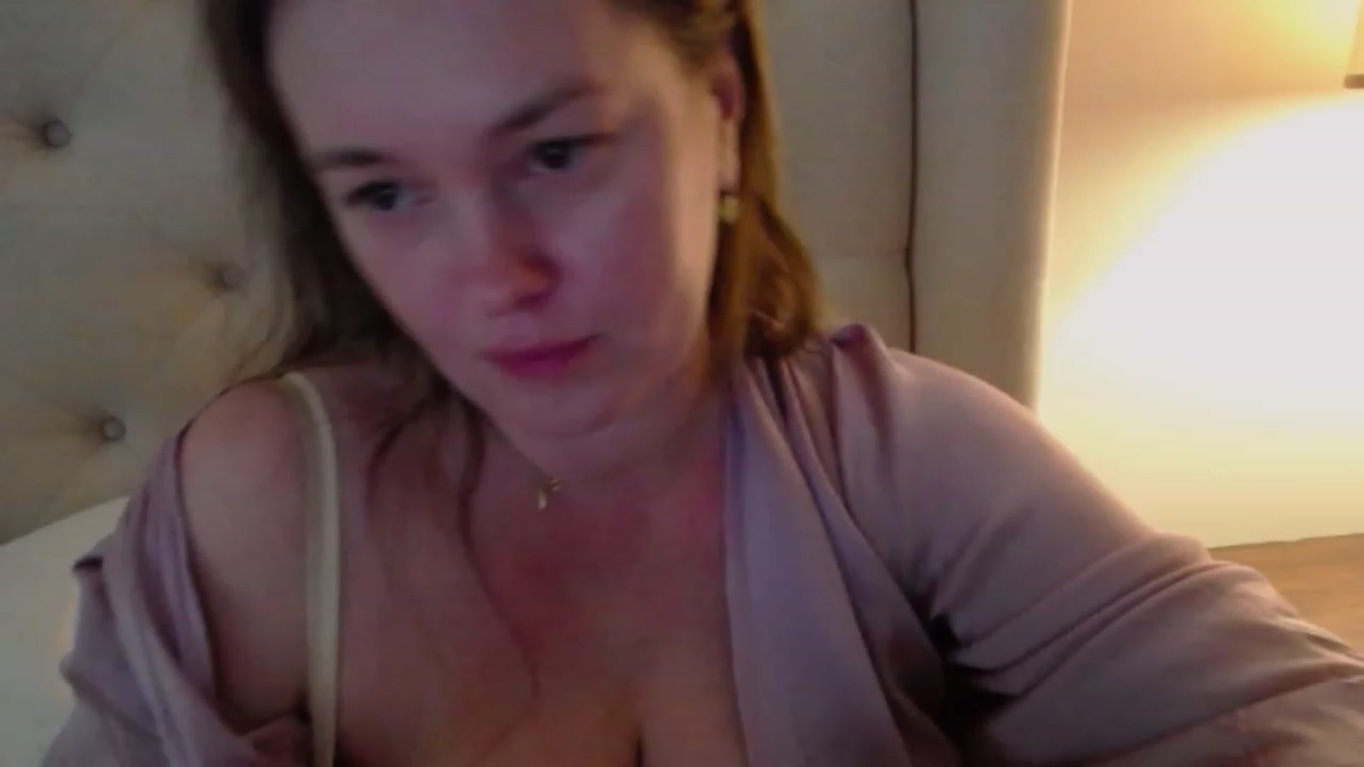 Gallery image thumbnail from J0llye's myfreecams stream on, 01/10/2024, 20:49 image 12 of 20