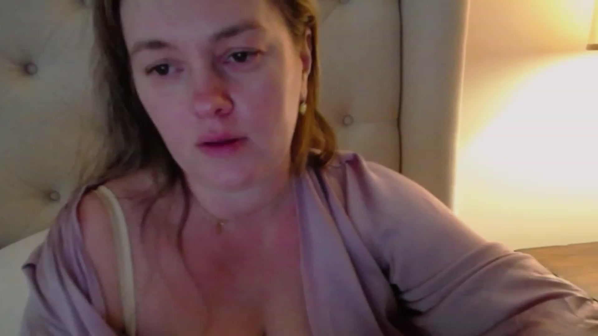 Gallery image thumbnail from J0llye's myfreecams stream on, 01/10/2024, 20:49 image 8 of 20