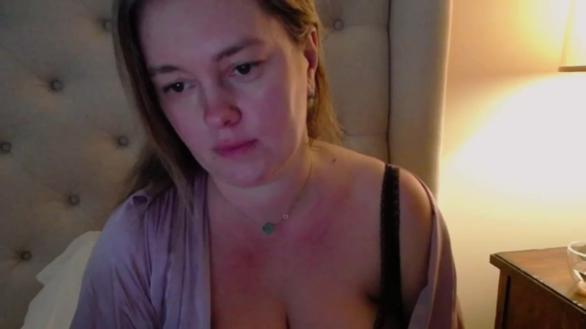 Gallery image thumbnail from J0llye's myfreecams stream on, 01/11/2024, 17:13 image 3 of 20