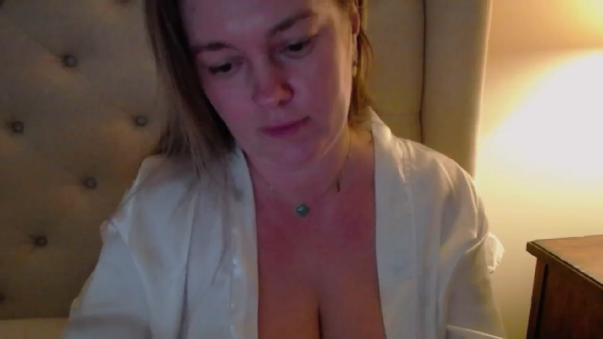 Gallery image thumbnail from J0llye's myfreecams stream on, 01/12/2024, 17:48 image 19 of 20