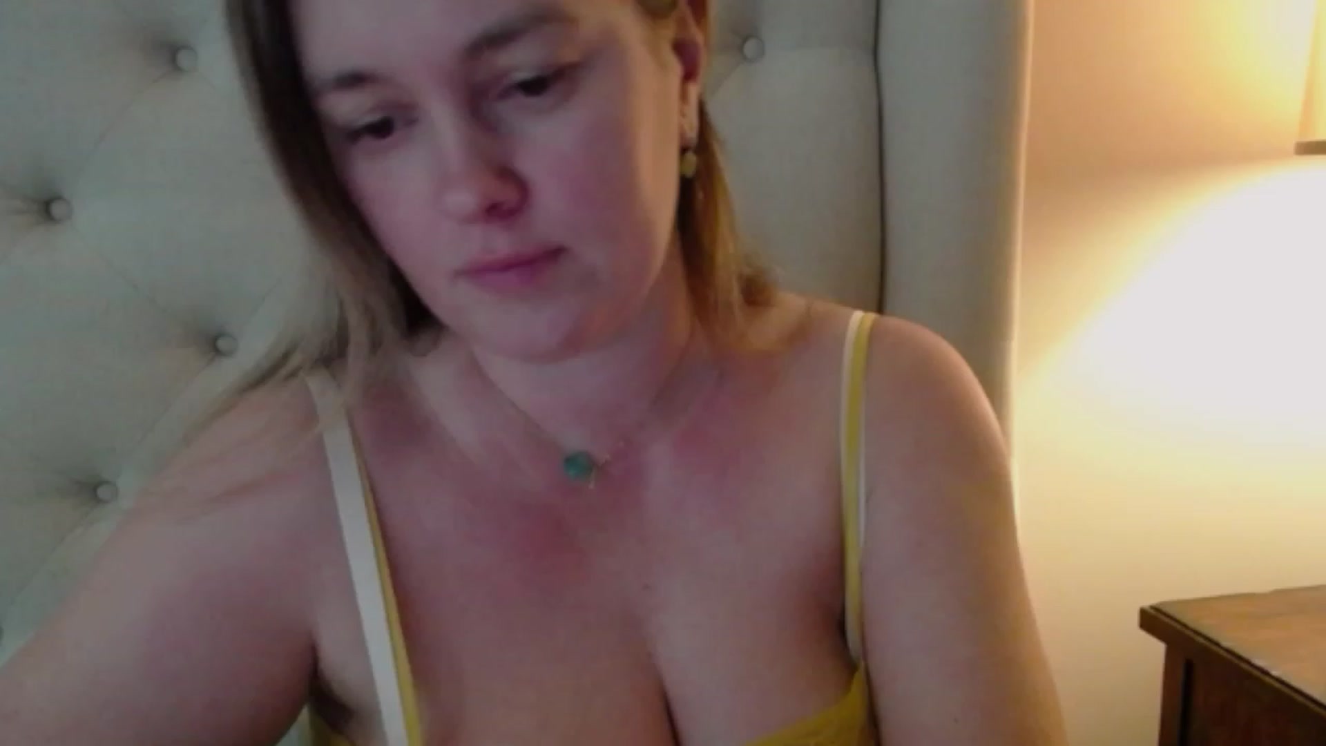 Gallery image thumbnail from J0llye's myfreecams stream on, 01/17/2024, 16:59 image 17 of 20