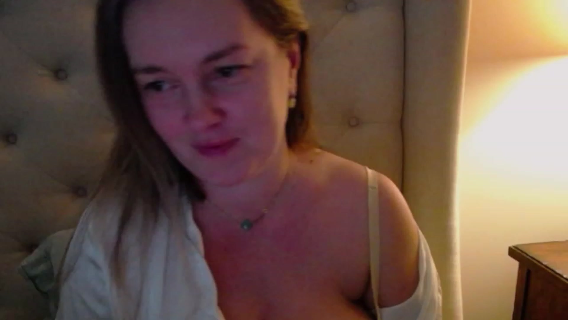 Gallery image thumbnail from J0llye's myfreecams stream on, 01/21/2024, 21:06 image 11 of 20