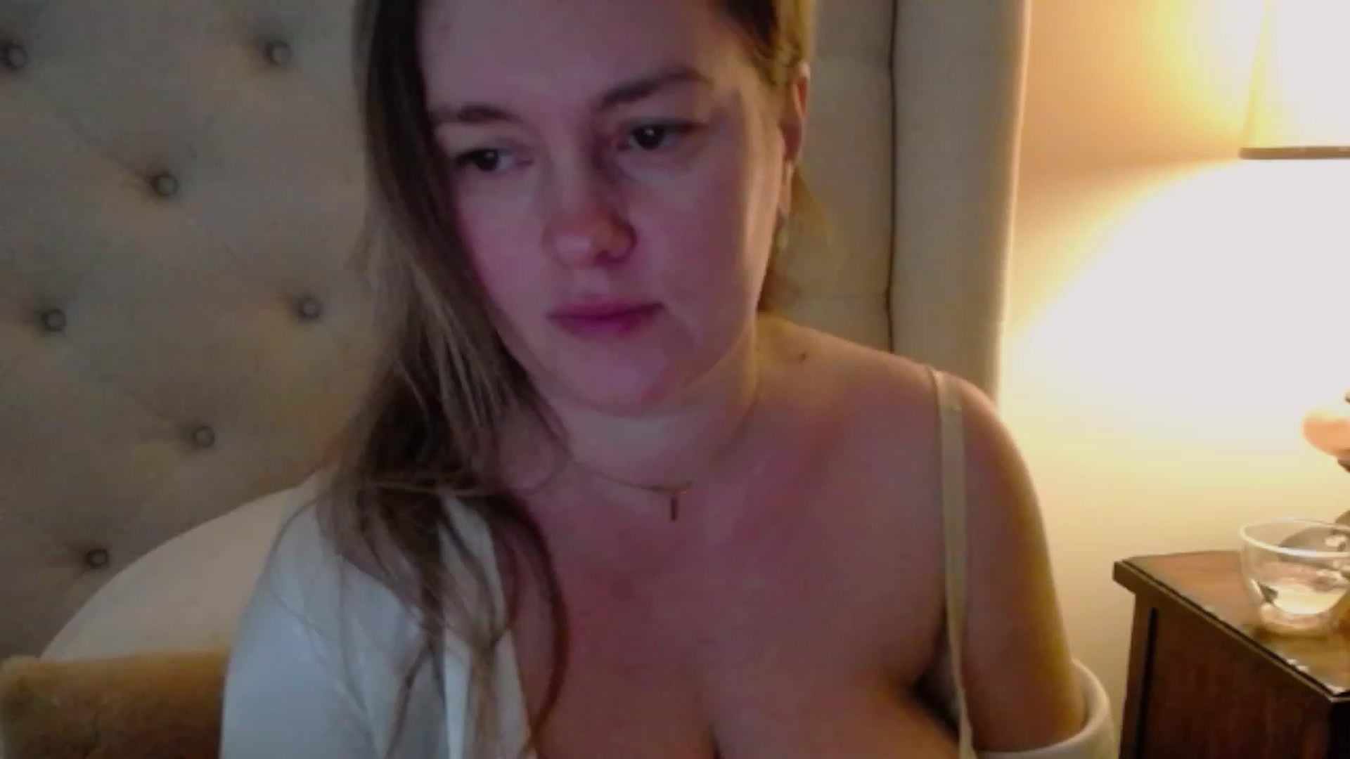Gallery image thumbnail from J0llye's myfreecams stream on, 01/22/2024, 16:57 image 2 of 20