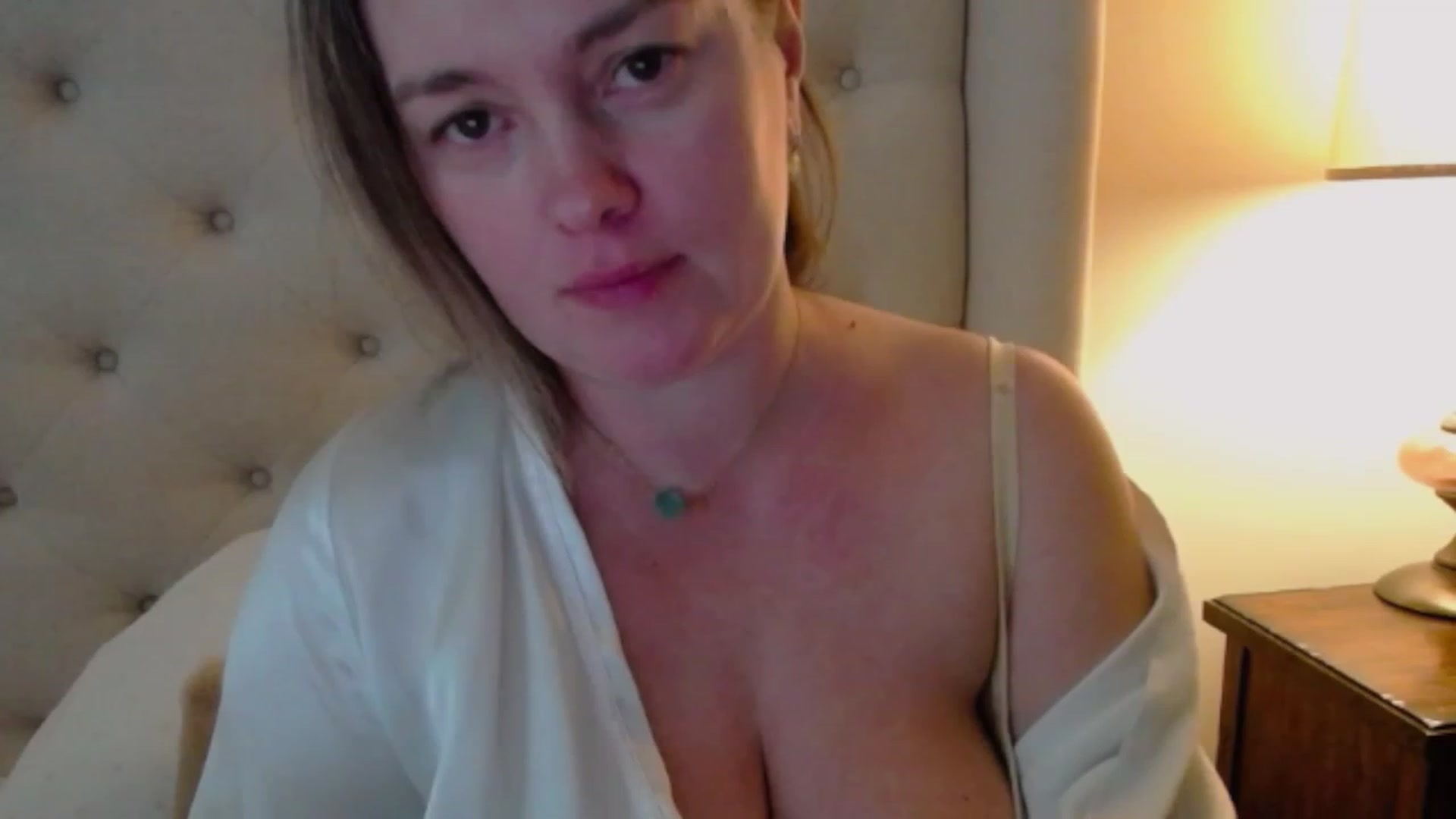 Gallery image thumbnail from J0llye's myfreecams stream on, 01/22/2024, 20:10 image 2 of 20