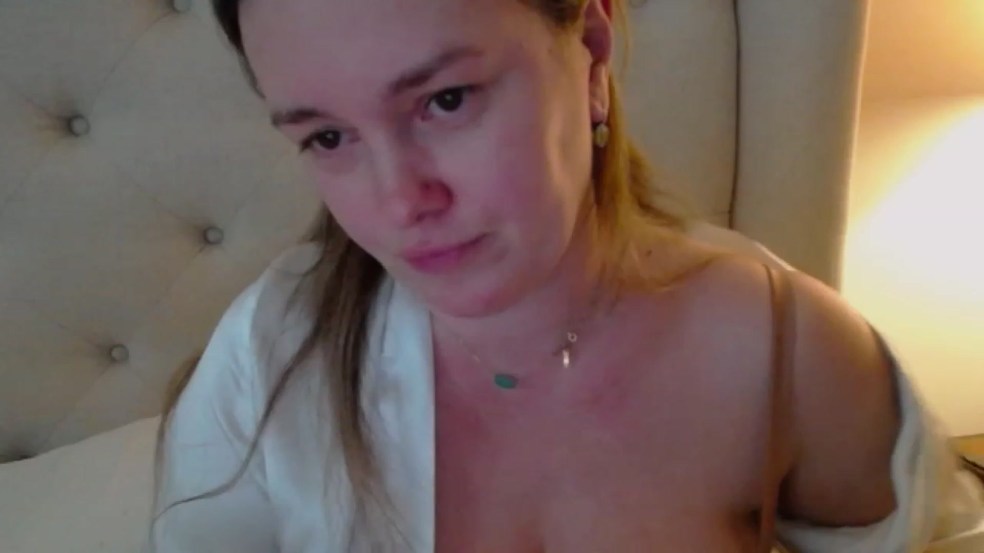 Gallery image thumbnail from J0llye's myfreecams stream on, 01/24/2024, 20:43 image 10 of 20