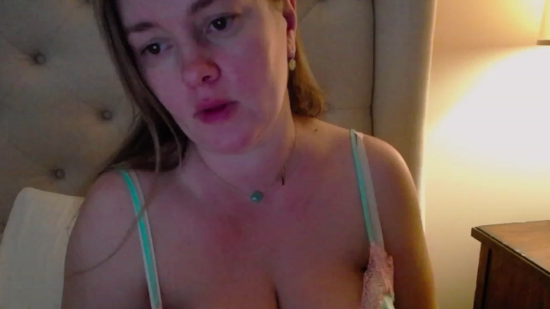 Gallery image thumbnail from J0llye's myfreecams stream on, 01/25/2024, 19:31 image 8 of 20