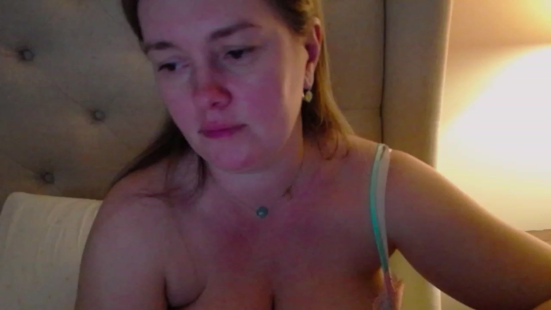Gallery image thumbnail from J0llye's myfreecams stream on, 01/25/2024, 20:31 image 11 of 20