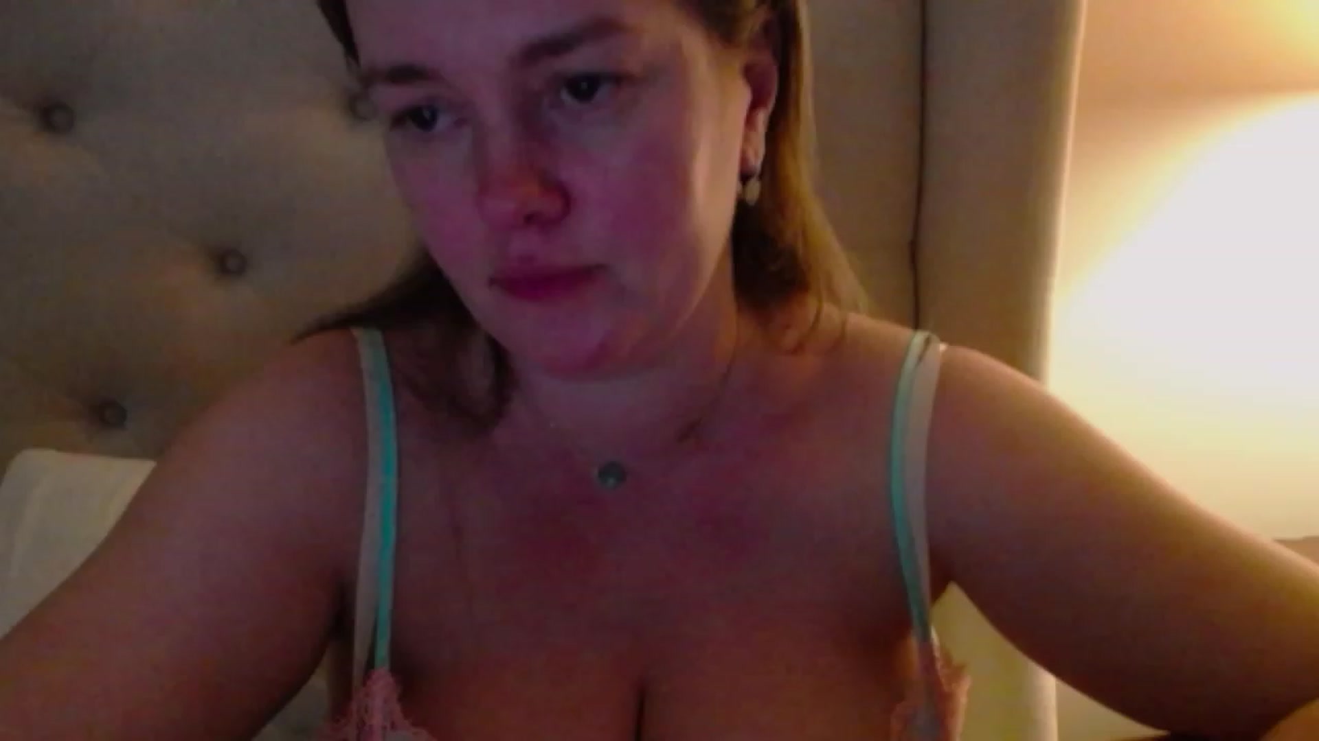Gallery image thumbnail from J0llye's myfreecams stream on, 01/25/2024, 20:31 image 10 of 20