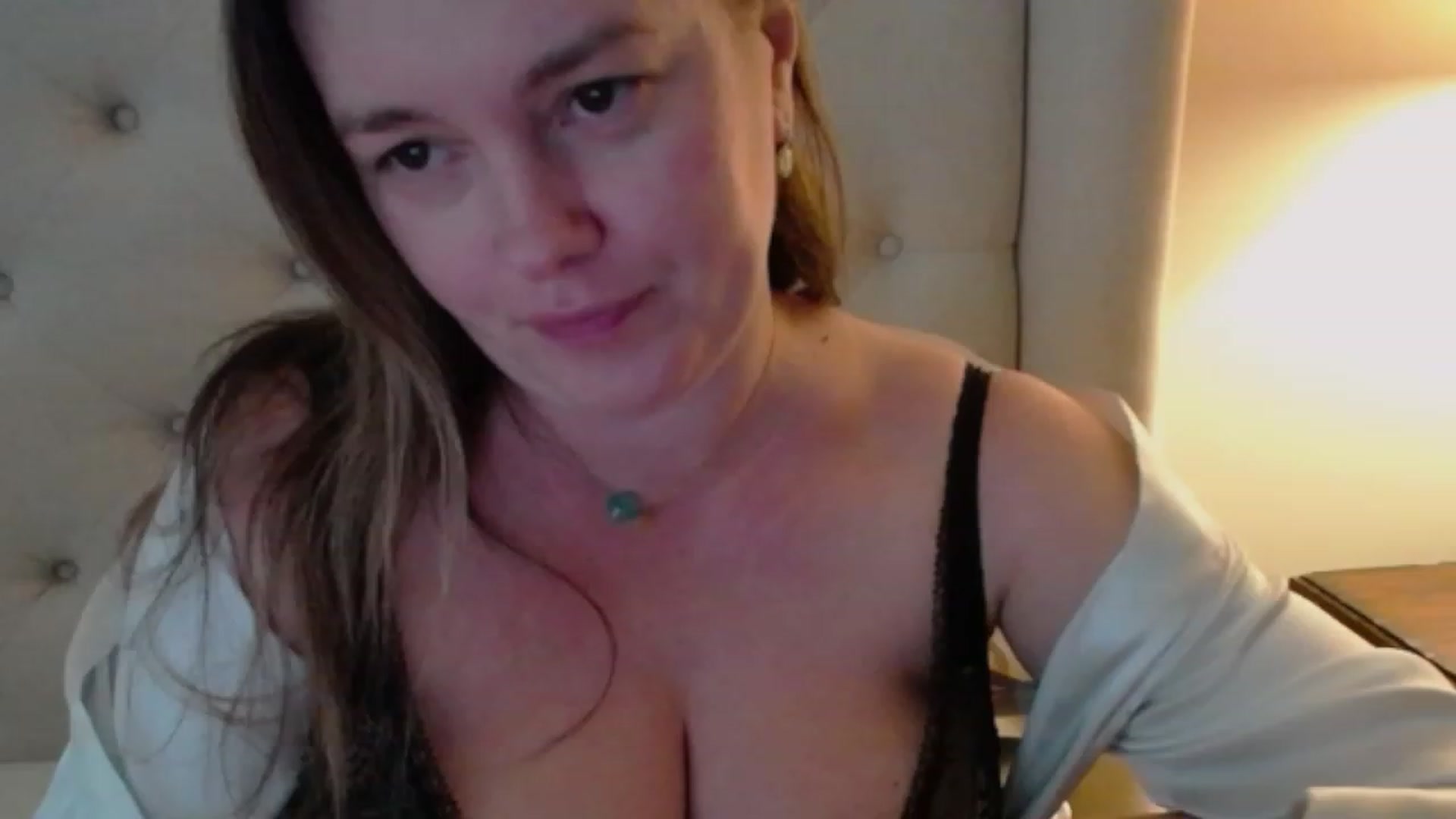 Gallery image thumbnail from J0llye's myfreecams stream on, 01/26/2024, 18:02 image 11 of 20