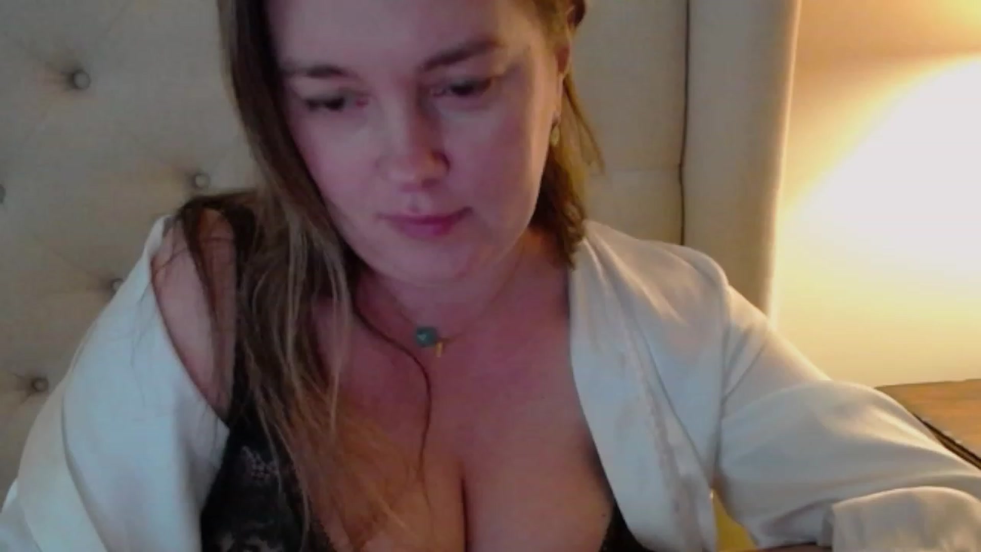 Gallery image thumbnail from J0llye's myfreecams stream on, 01/26/2024, 18:02 image 15 of 20